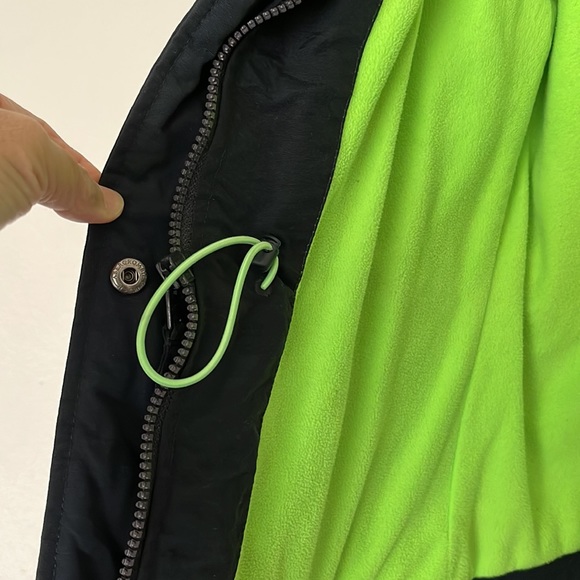 ABERCROBIE. Size L. Color navey. Inside green - Picture 8 of 13